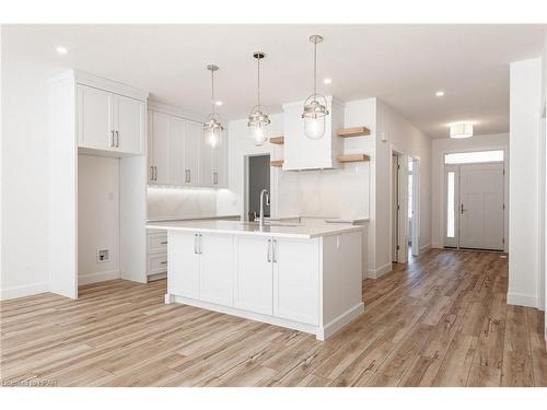 70 Deer Ridge Lane, Bayfield, ON - Indoor Photo Showing Kitchen With Upgraded Kitchen