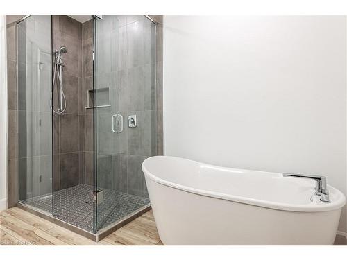 70 Deer Ridge Lane, Bayfield, ON - Indoor Photo Showing Bathroom