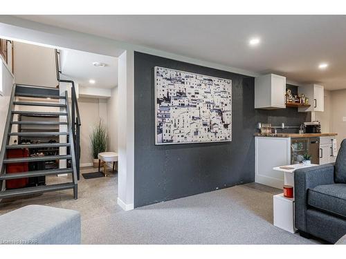 39 Gordon Street, Stratford, ON - Indoor Photo Showing Laundry Room