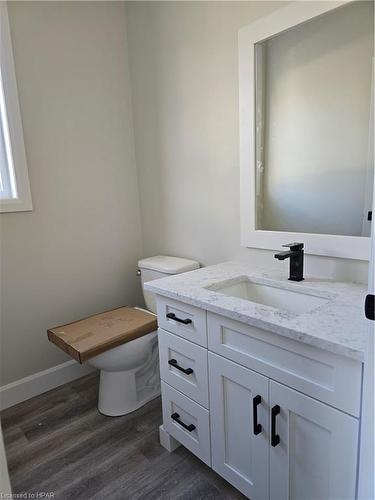 32 Roberts Street, Seaforth, ON - Indoor Photo Showing Bathroom