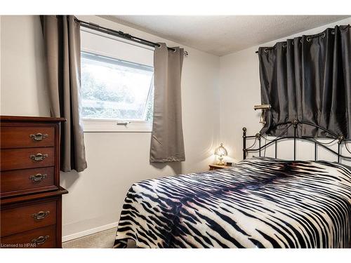 20328 Fairview Road, Thames Centre, ON - Indoor Photo Showing Bedroom