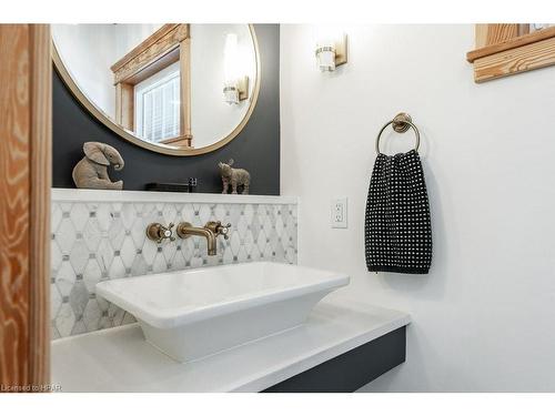 88 Norman Street, Stratford, ON - Indoor Photo Showing Bathroom