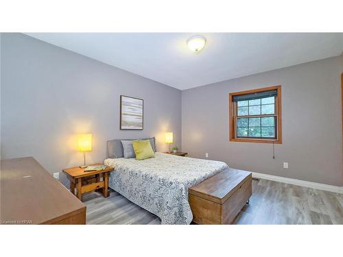 21 George Street, Bayfield, ON - Indoor Photo Showing Bedroom