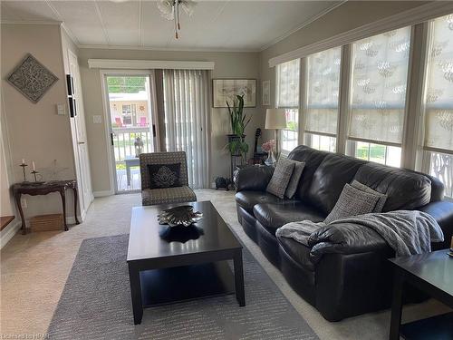 23-77307 Bluewater Hwy. Rowan Road, Central Huron, ON - Indoor Photo Showing Living Room