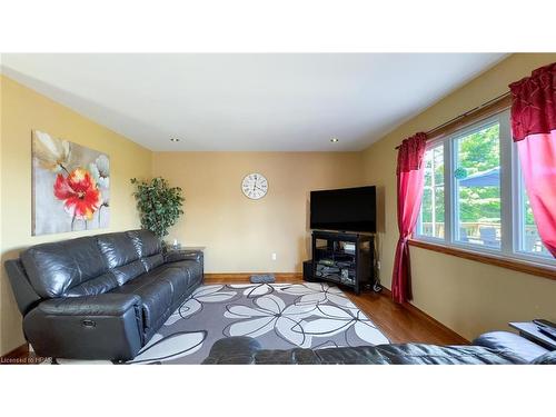 1020 Brussels Line, Wroxeter, ON - Indoor Photo Showing Living Room