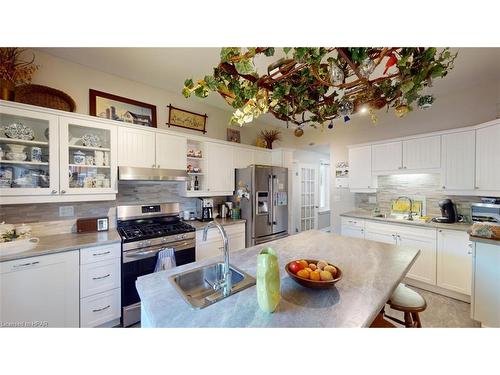 258 Edward Street, Wingham, ON - Indoor Photo Showing Kitchen