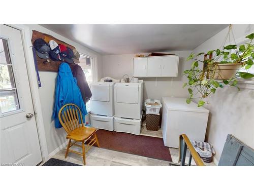 258 Edward Street, Wingham, ON - Indoor Photo Showing Laundry Room