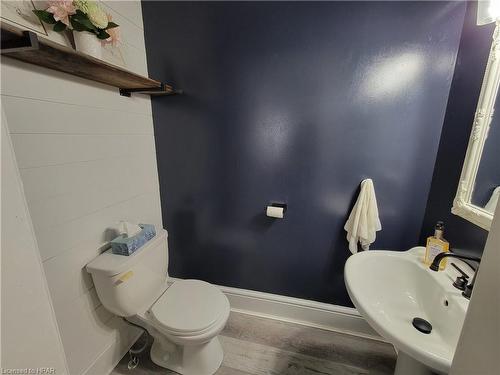 53 Wilson Street, Seaforth, ON - Indoor Photo Showing Bathroom