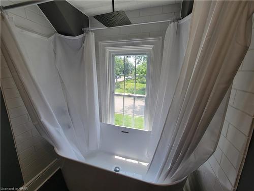 53 Wilson Street, Seaforth, ON - Indoor Photo Showing Bathroom