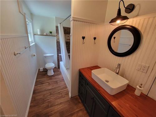 53 Wilson Street, Seaforth, ON - Indoor Photo Showing Bathroom