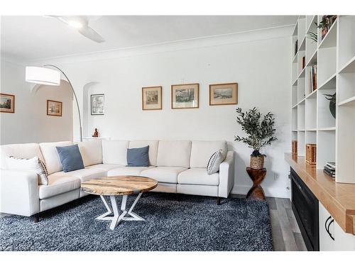 341 Elizabeth Street, St. Marys, ON - Indoor Photo Showing Living Room