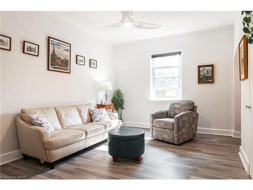 341 Elizabeth Street, St. Marys, ON - Indoor Photo Showing Living Room