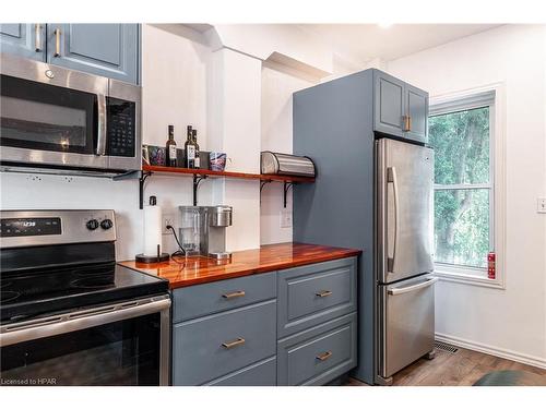 84 Mcnab Street, Stratford, ON - Indoor Photo Showing Kitchen With Stainless Steel Kitchen