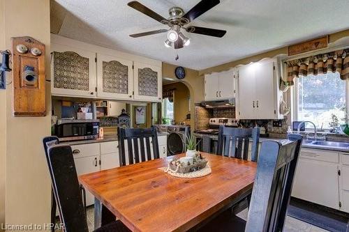 129 King Street N, Atwood, ON - Indoor Photo Showing Dining Room