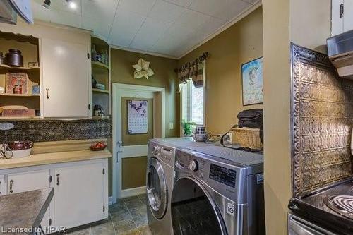 129 King Street N, Atwood, ON - Indoor Photo Showing Laundry Room