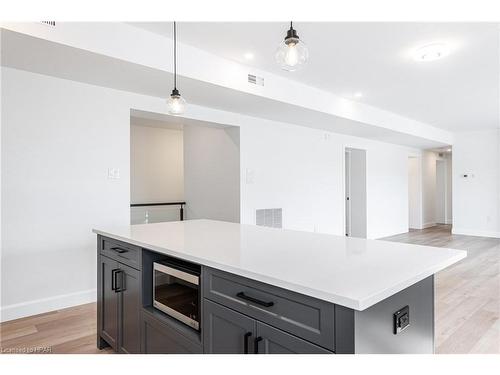 1-74 Church Street, Stratford, ON - Indoor Photo Showing Kitchen