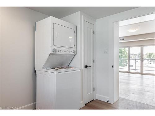 1-74 Church Street, Stratford, ON - Indoor Photo Showing Laundry Room