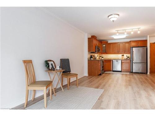 103-160 Romeo Street Street, Stratford, ON - Indoor Photo Showing Kitchen