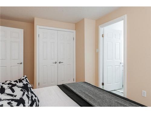 103-160 Romeo Street Street, Stratford, ON - Indoor Photo Showing Bedroom