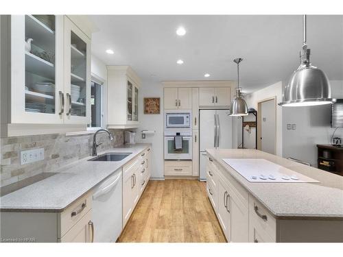 25 Stark Street, Bayfield, ON - Indoor Photo Showing Kitchen