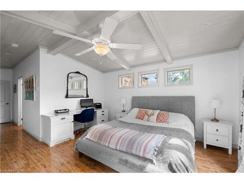 25 Stark Street, Bayfield, ON - Indoor Photo Showing Bedroom