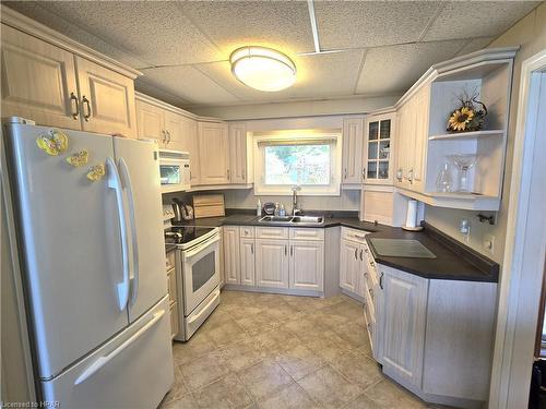 554 Road 5 S, Conestogo Lake, ON - Indoor Photo Showing Kitchen With Double Sink