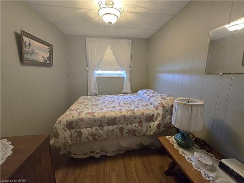 554 Road 5 S, Conestogo Lake, ON - Indoor Photo Showing Bedroom