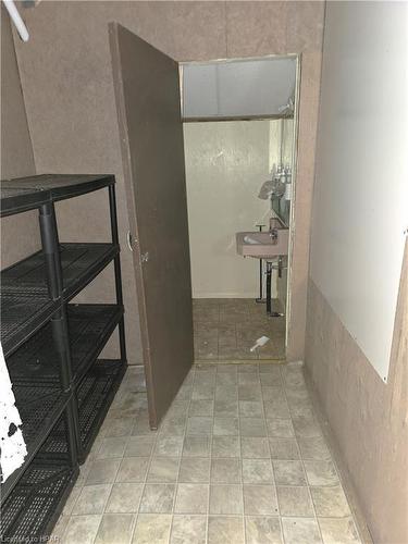 554 Road 5 S, Conestogo Lake, ON - Indoor Photo Showing Other Room