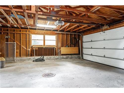 91 Daly Avenue, Stratford, ON - Indoor Photo Showing Garage