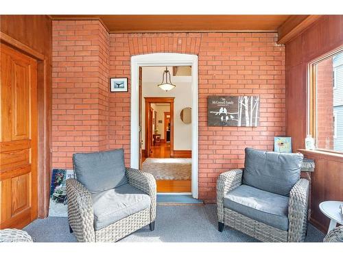 126 Nelson Street E, Goderich, ON - Indoor Photo Showing Living Room