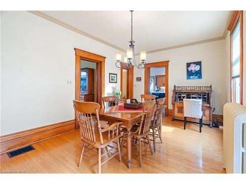 126 Nelson Street E, Goderich, ON - Indoor Photo Showing Dining Room