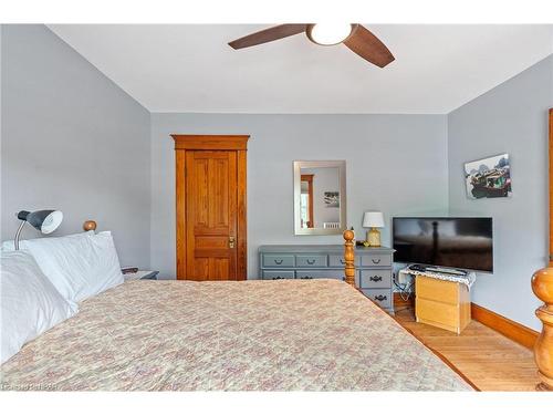 126 Nelson Street E, Goderich, ON - Indoor Photo Showing Bedroom