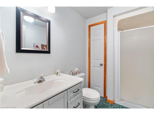 126 Nelson Street E, Goderich, ON - Indoor Photo Showing Bathroom