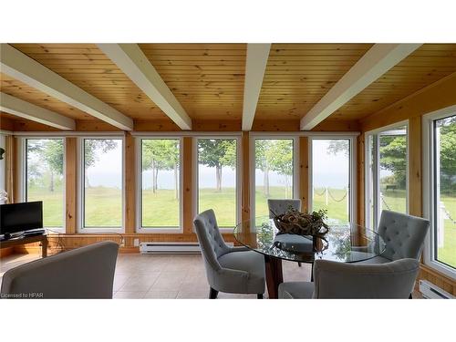 301 Bethune Crescent, Goderich, ON - Indoor Photo Showing Living Room