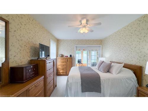 301 Bethune Crescent, Goderich, ON - Indoor Photo Showing Bedroom