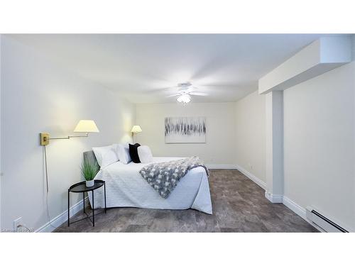 301 Bethune Crescent, Goderich, ON - Indoor Photo Showing Bedroom