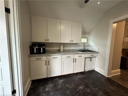 88 Kirk Street, Clinton, ON - Indoor Photo Showing Kitchen