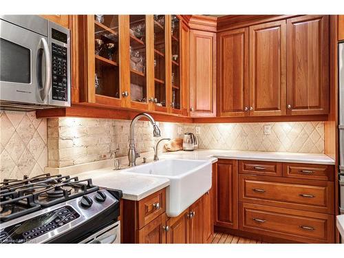 51 Shrewsbury Street, Stratford, ON - Indoor Photo Showing Kitchen