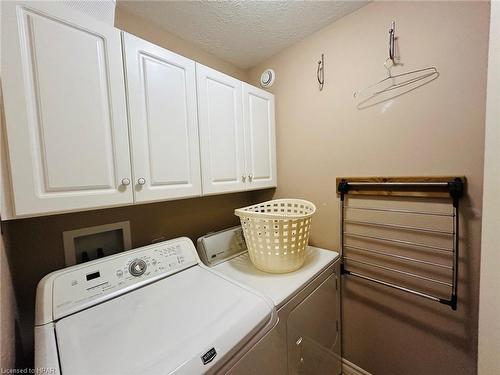 424 Carling Terrace, Wingham, ON - Indoor Photo Showing Laundry Room