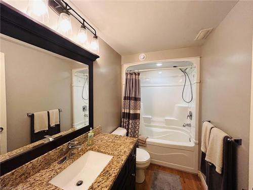 424 Carling Terrace, Wingham, ON - Indoor Photo Showing Bathroom