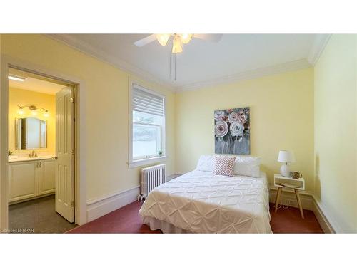 14 Nile Street, Stratford, ON - Indoor Photo Showing Bedroom