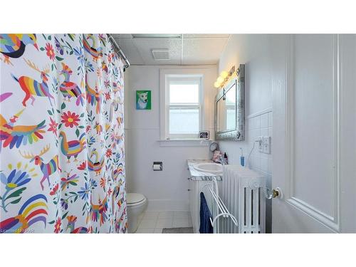 14 Nile Street, Stratford, ON - Indoor Photo Showing Laundry Room