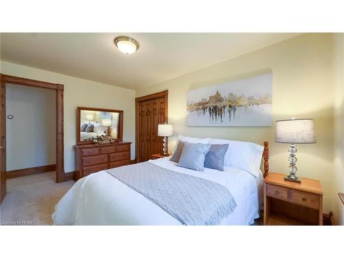 197 Warren Street, Goderich, ON - Indoor Photo Showing Bedroom