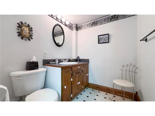 197 Warren Street, Goderich, ON - Indoor Photo Showing Bathroom