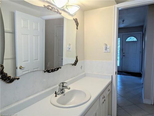 4 Champlain Crescent, Kitchener, ON - Indoor Photo Showing Bathroom