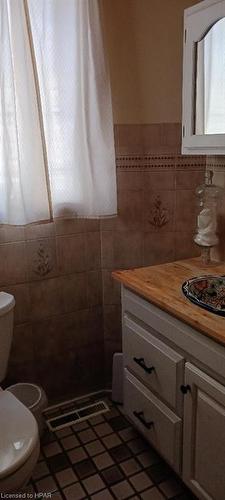 348 Birch Street S, Timmins, ON - Indoor Photo Showing Bathroom