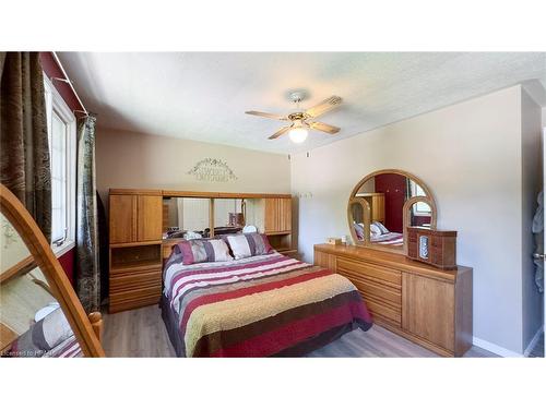 18 Conway Court, Thamesford, ON - Indoor Photo Showing Bedroom