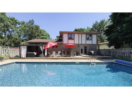 18 Conway Court, Thamesford, ON - Outdoor With In Ground Pool With Backyard