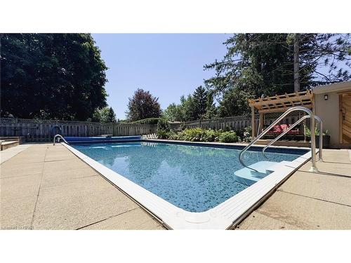 18 Conway Court, Thamesford, ON - Outdoor With In Ground Pool With Backyard