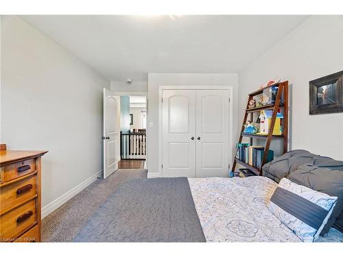 19 Pickett Court, Mitchell, ON - Indoor Photo Showing Bedroom